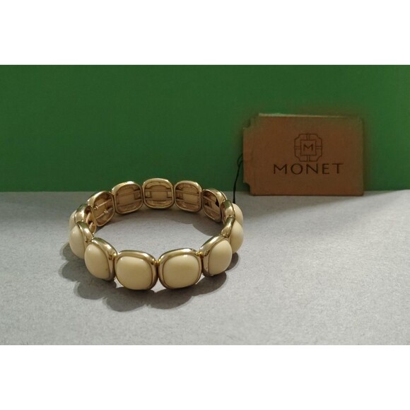 Monet Bangle Bracelet Eggshell Resin Gold Tone Metal Fashion Jewelry Stretchy x1 - Picture 10 of 11